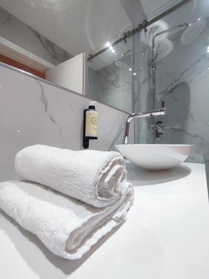 Ocean House Villa โอวาร์ ภายนอก รูปภาพ