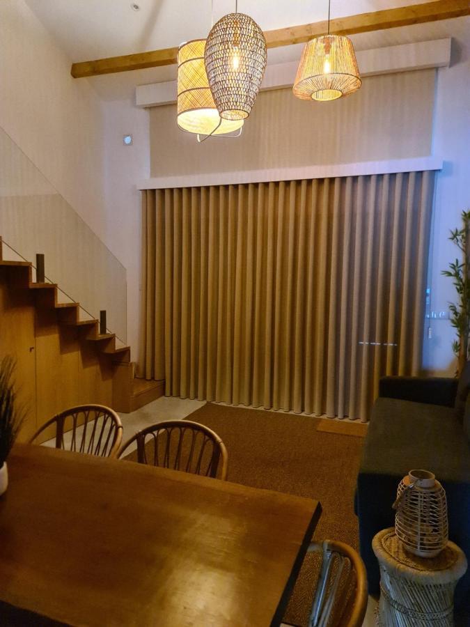 Ocean House Villa โอวาร์ ภายนอก รูปภาพ